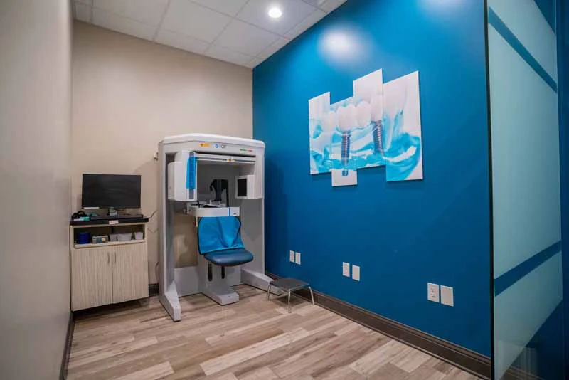 3D digital X-ray machine used at 10 Day Smiles